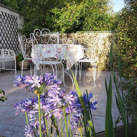 La Roseliere Maison Plain Pied Confortable Belle Decoration Jardin Magnifique 10 Mn A Pied Centre Ville Bayeux Proche Plages Du Debarquement Екстер'єр фото