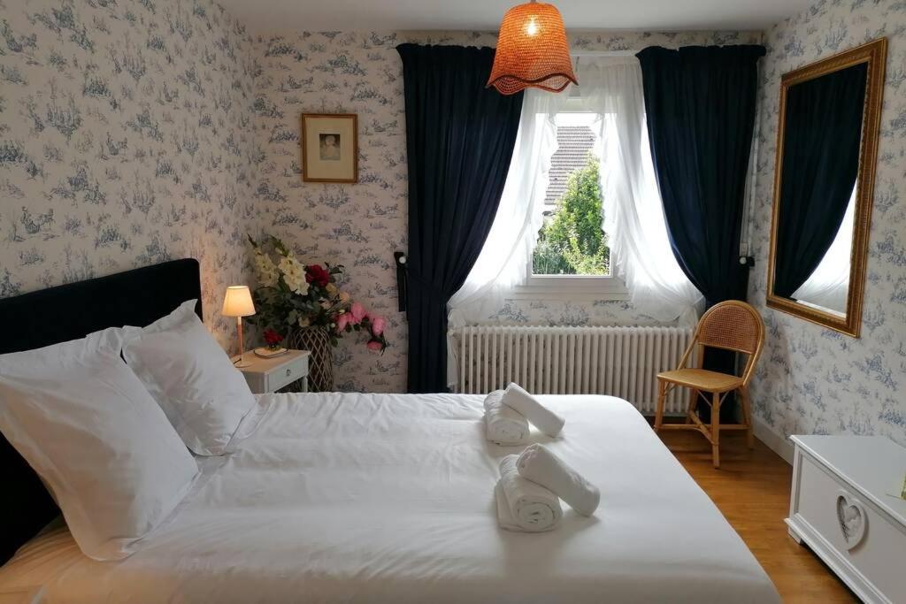 La Roseliere Maison Plain Pied Confortable Belle Decoration Jardin Magnifique 10 Mn A Pied Centre Ville Bayeux Proche Plages Du Debarquement Екстер'єр фото