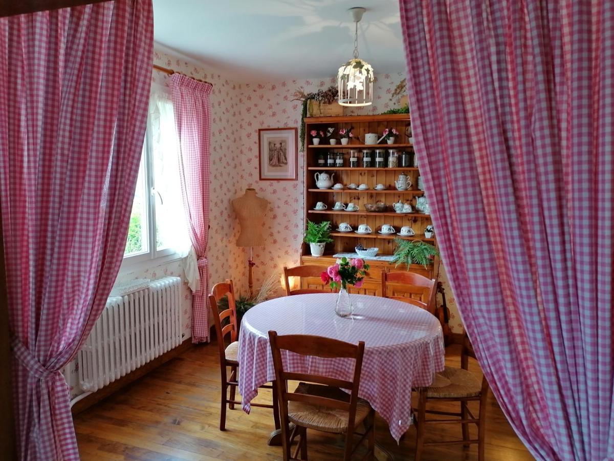 La Roseliere Maison Plain Pied Confortable Belle Decoration Jardin Magnifique 10 Mn A Pied Centre Ville Bayeux Proche Plages Du Debarquement Екстер'єр фото