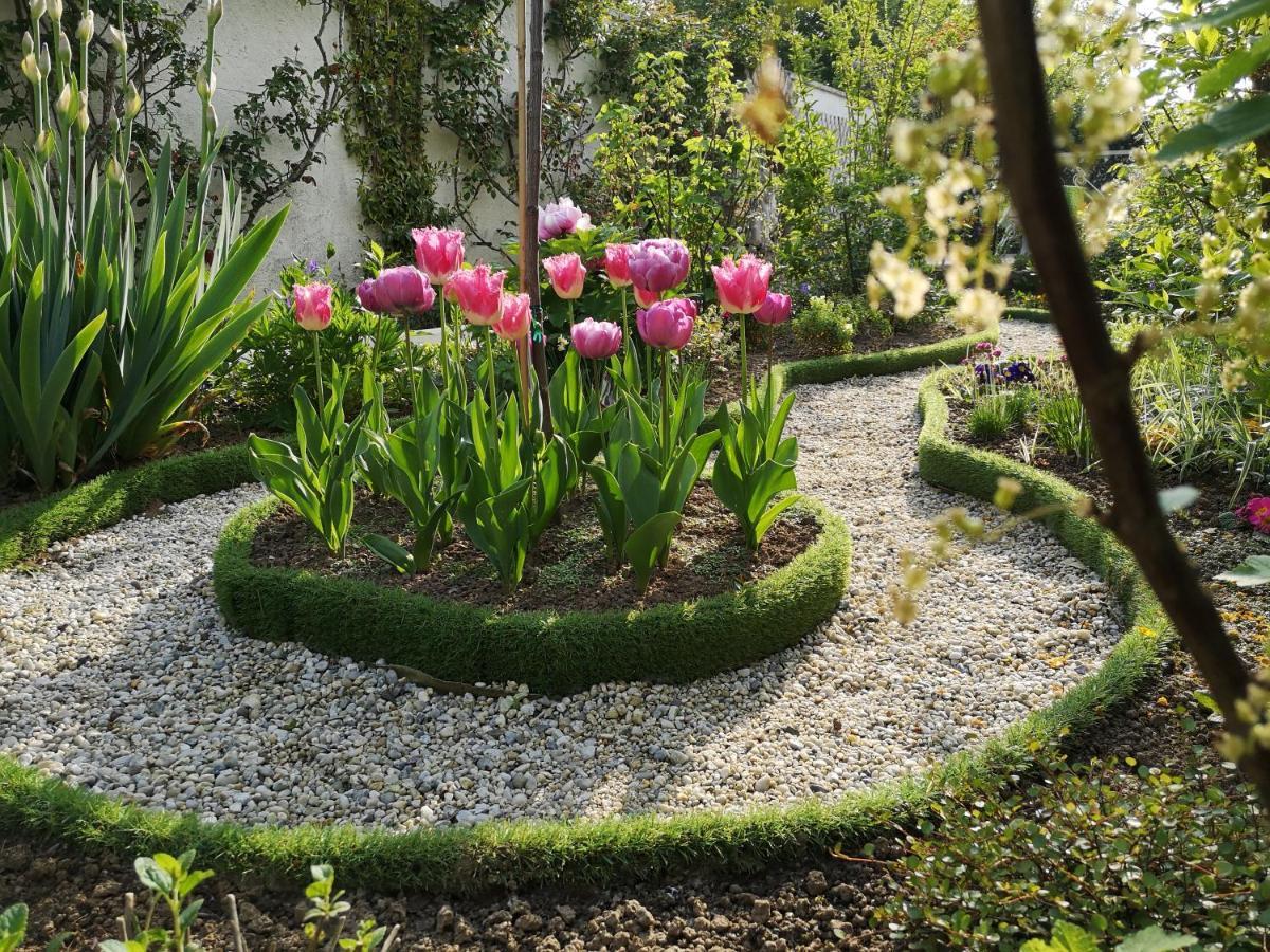 La Roseliere Maison Plain Pied Confortable Belle Decoration Jardin Magnifique 10 Mn A Pied Centre Ville Bayeux Proche Plages Du Debarquement Екстер'єр фото