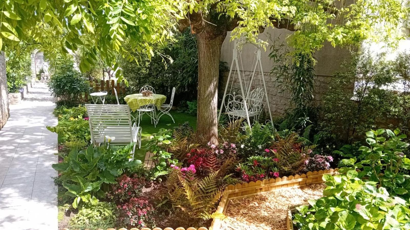 La Roseliere Maison Plain Pied Confortable Belle Decoration Jardin Magnifique 10 Mn A Pied Centre Ville Bayeux Proche Plages Du Debarquement Екстер'єр фото