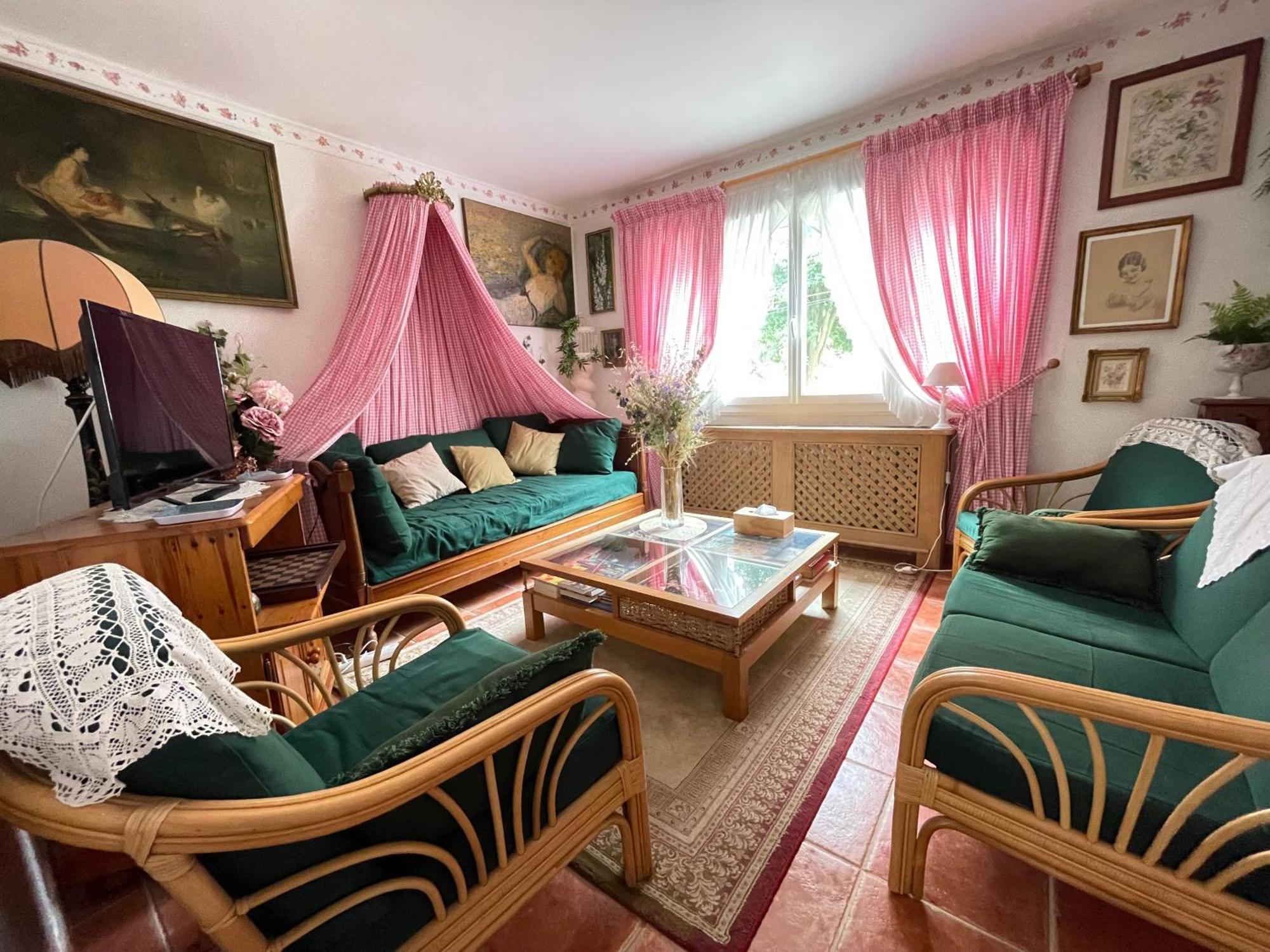 La Roseliere Maison Plain Pied Confortable Belle Decoration Jardin Magnifique 10 Mn A Pied Centre Ville Bayeux Proche Plages Du Debarquement Екстер'єр фото